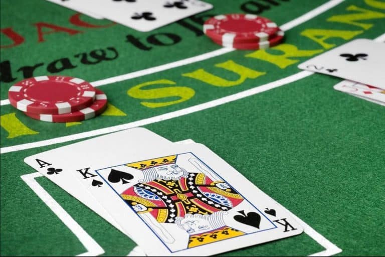 LiveWin365 Myanmar Baccarat Live Dealer ကတ်ဂိမ်း Table ကစားနေသောပုံ Real Dealer HD Stream