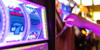 livewin365 APP ၏ Sportsbook နှင့် ဂိမ်းကဏ္ဍများ